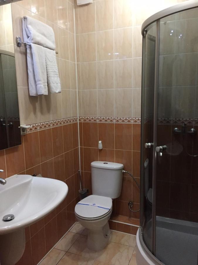 Hotel-Restaurant Lyube Plus Хмельницкий Экстерьер фото