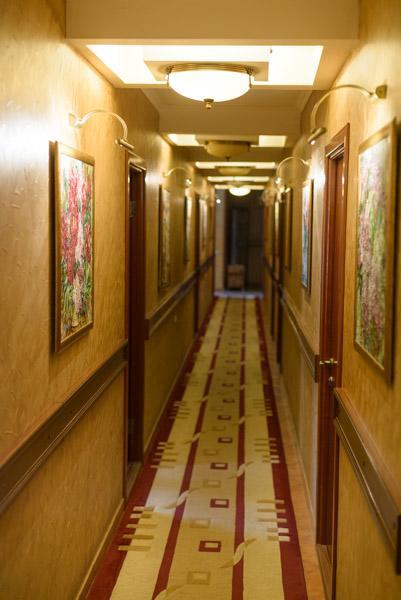 Hotel-Restaurant Lyube Plus Хмельницкий Экстерьер фото